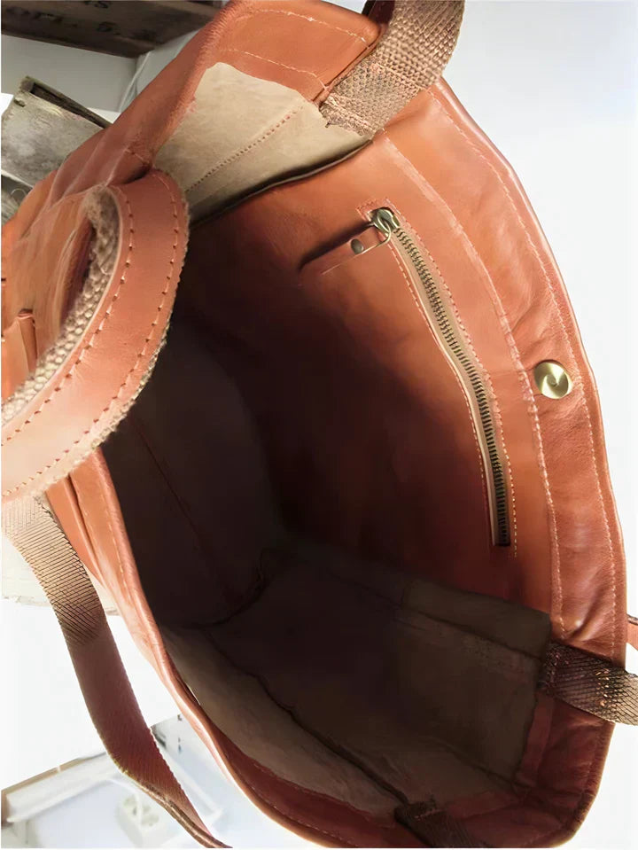 Elysia – Classic Leather Shoulder Bag